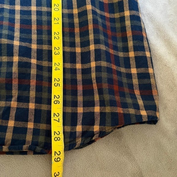 Duluth Trading Co Men's Flannel Relaxed Fit Shirt - Picture 7 of 7